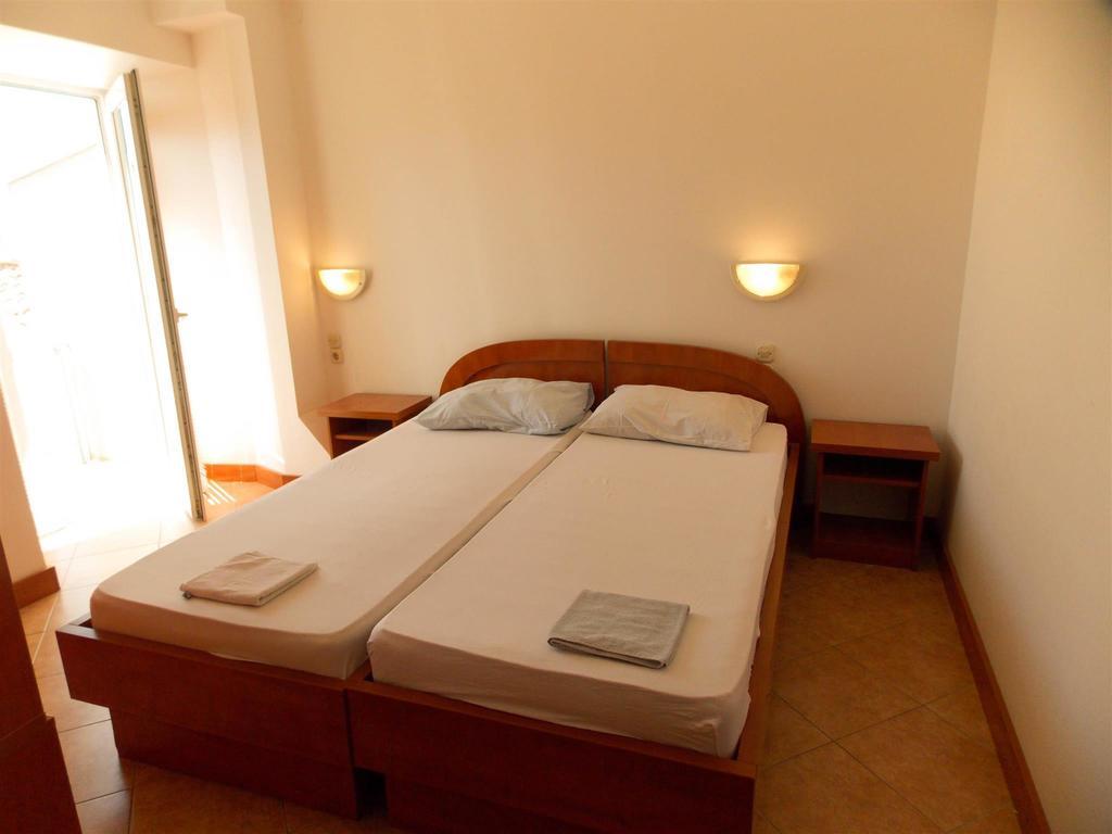 Apartments Frane (Adults Only) Novalja Cameră foto